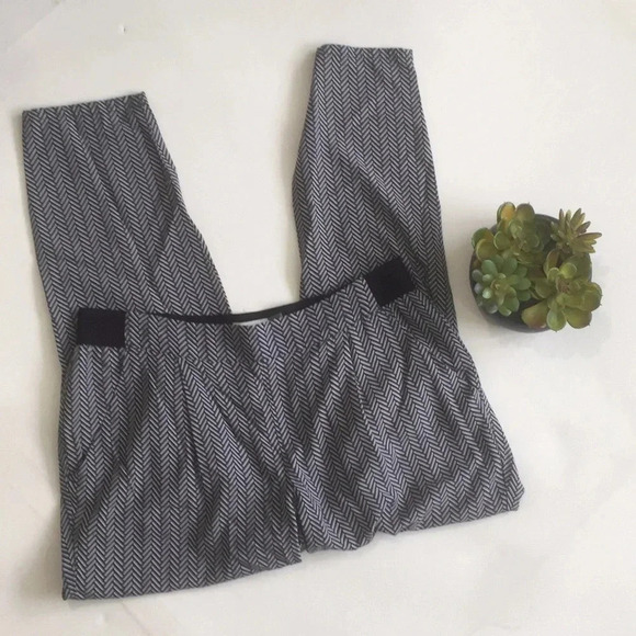 Old Navy Pull on Ankle Pants - Picture 1 of 7